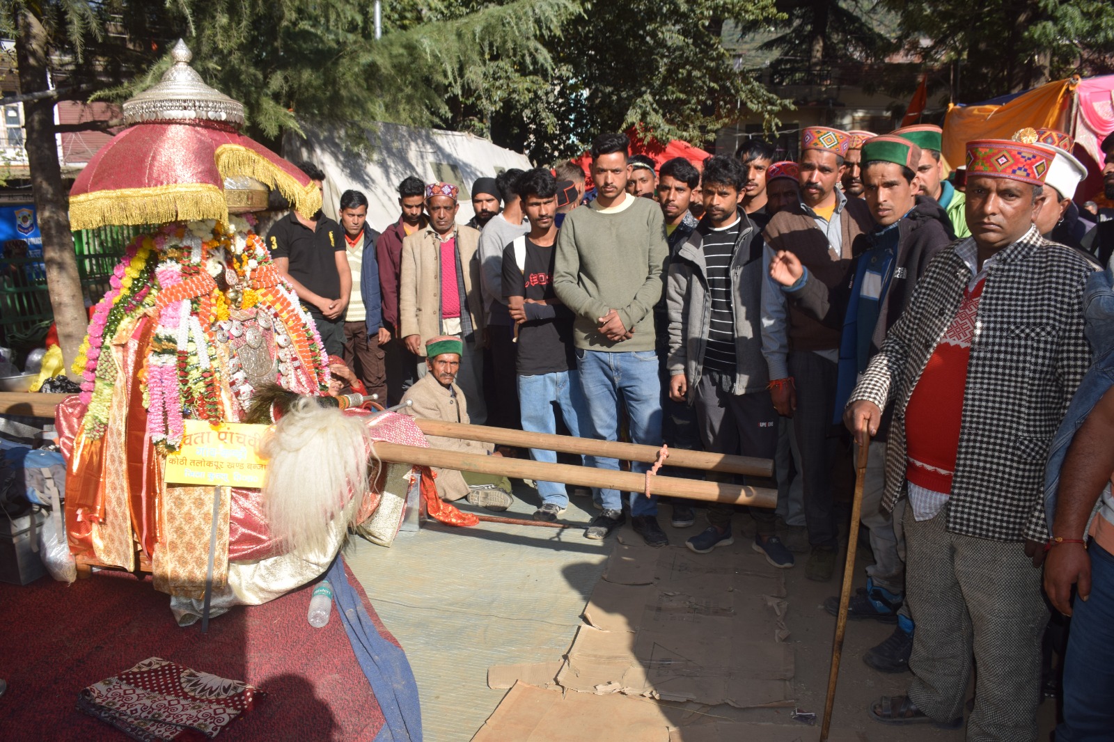 देखें वीडियो:दशहरा पर्व में क्यों भड़के विधायक सुरेंद्र शौरी